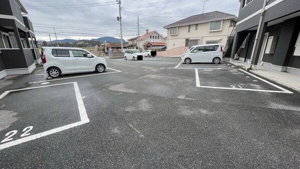 ライフステージ山野　Ｂ棟の物件外観写真